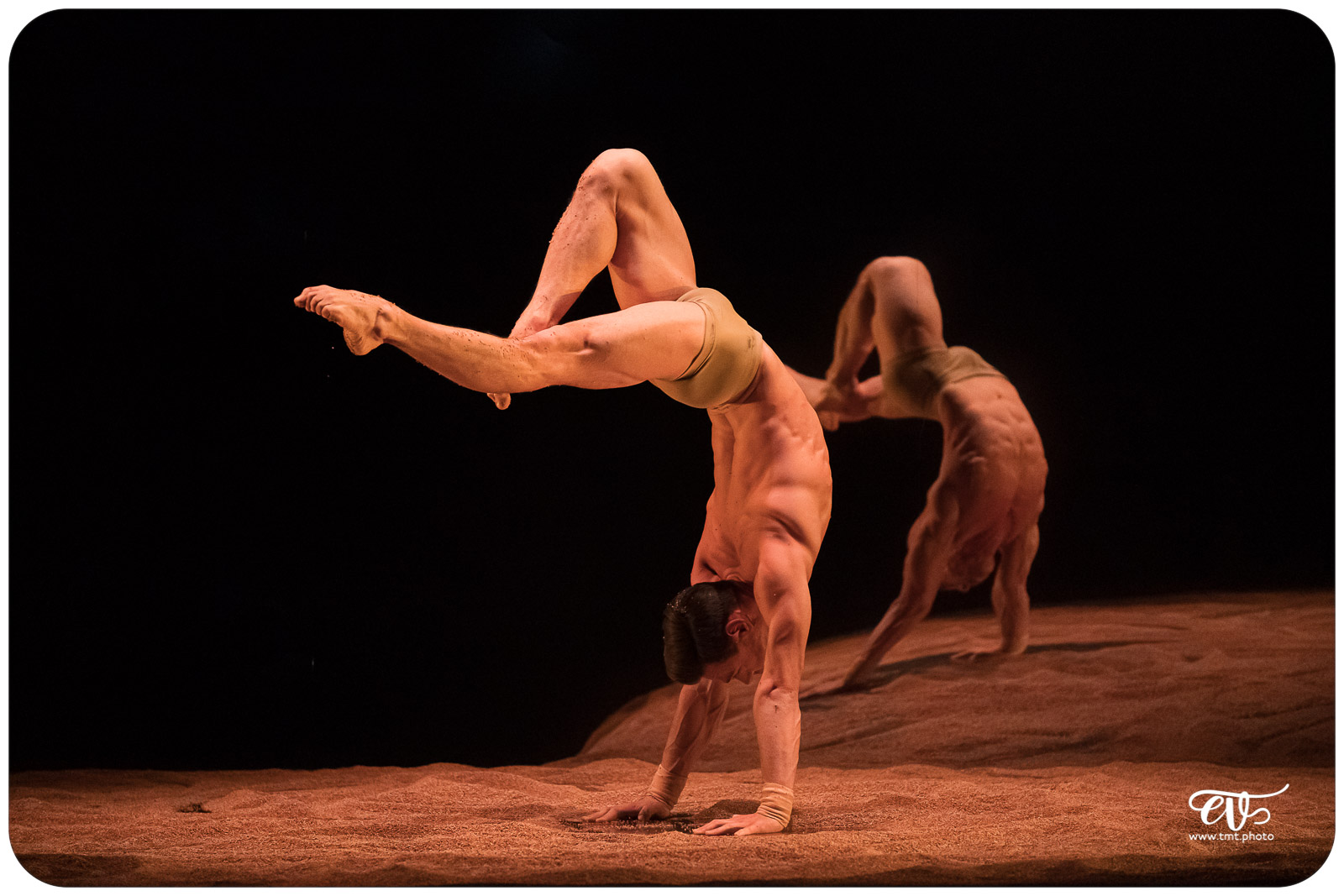 MY LAND (RECIRQUEL COMPANY)